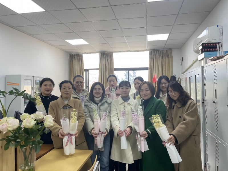 土木工程学院分工会成功举办三八妇女节茶艺展示活动
